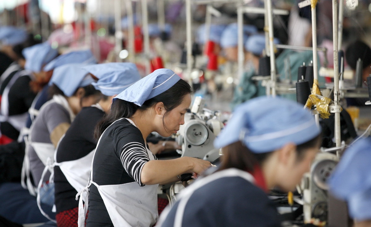 服裝工廠ERP信息化管理 數據、裝備與管理的三重驅動
